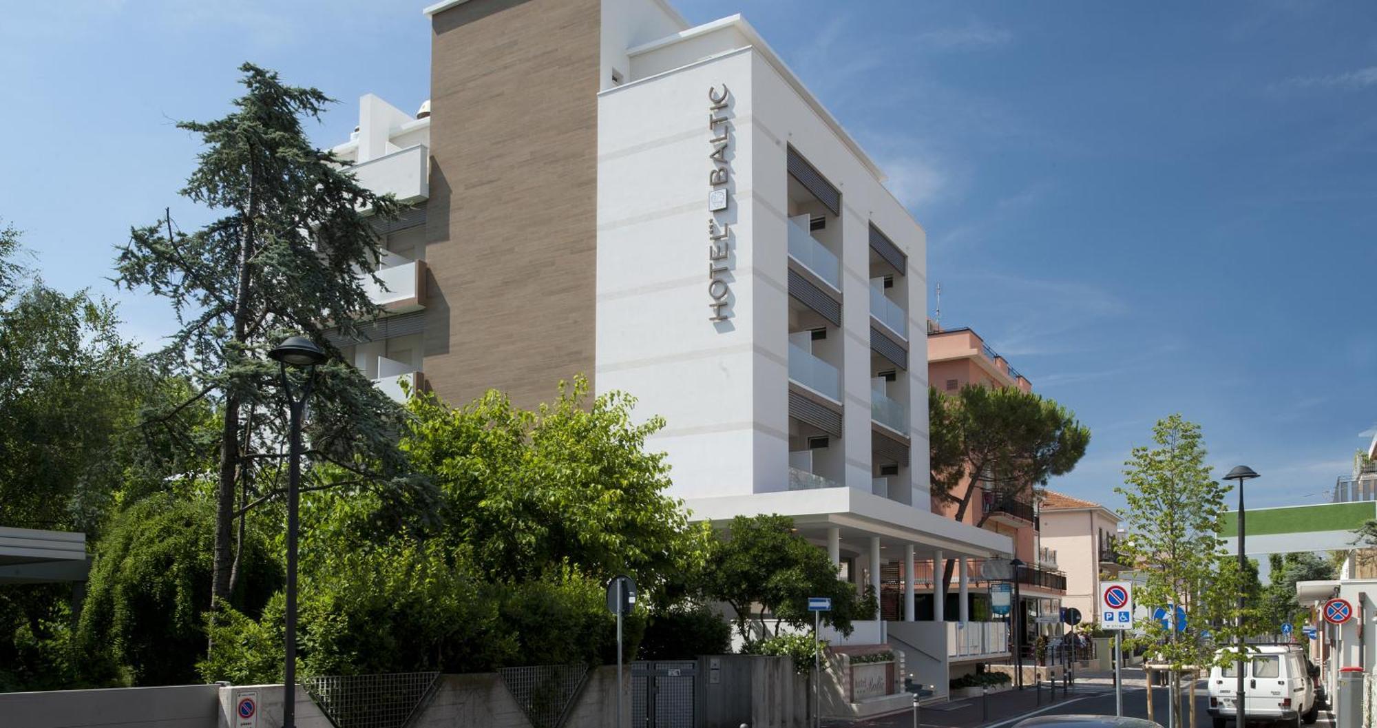 Hotel Baltic Rimini Bagian luar foto