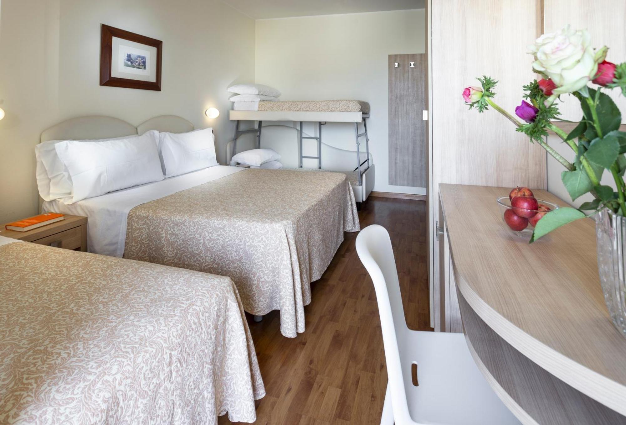 Hotel Baltic Rimini Bagian luar foto