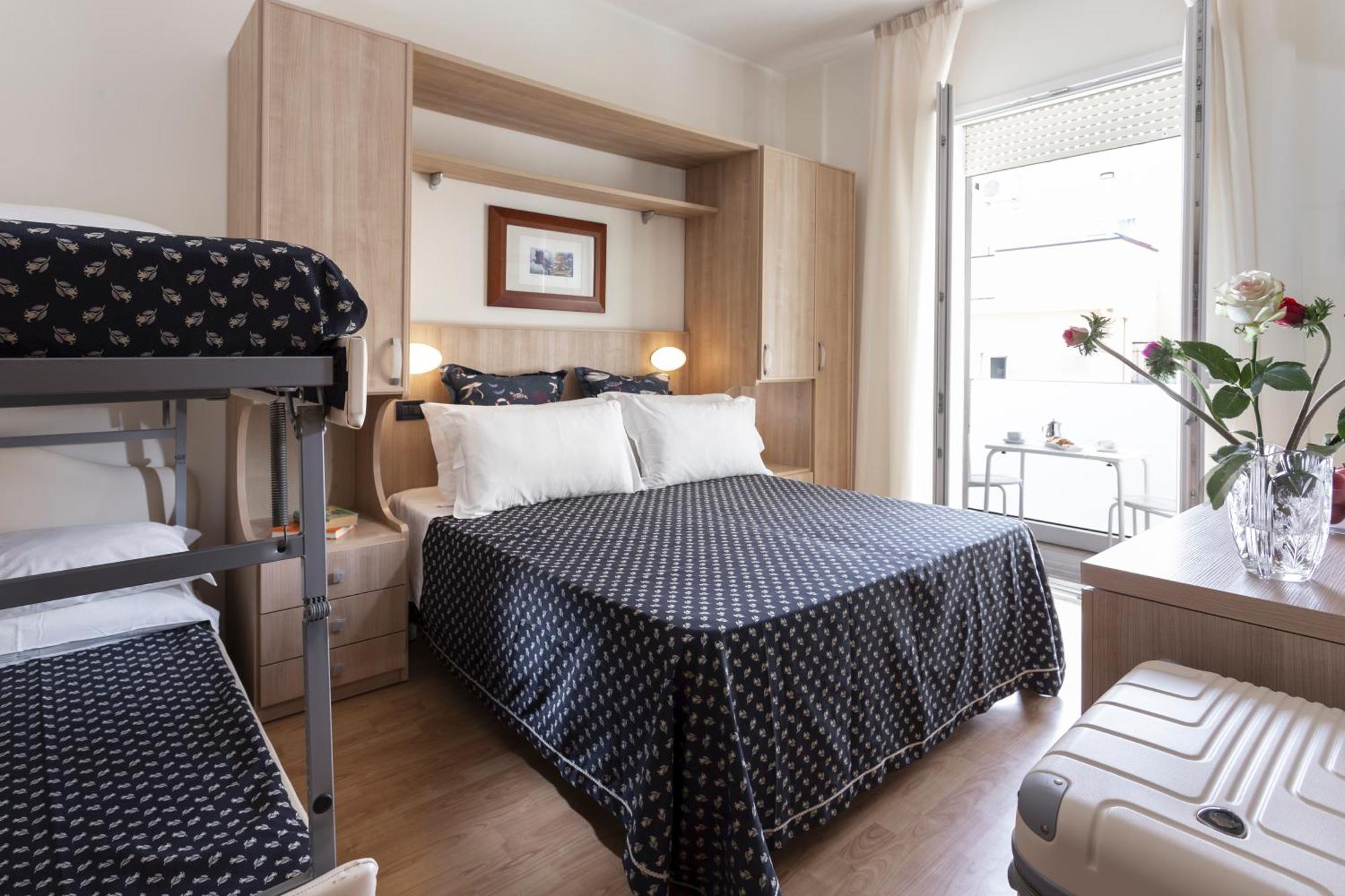 Hotel Baltic Rimini Bagian luar foto