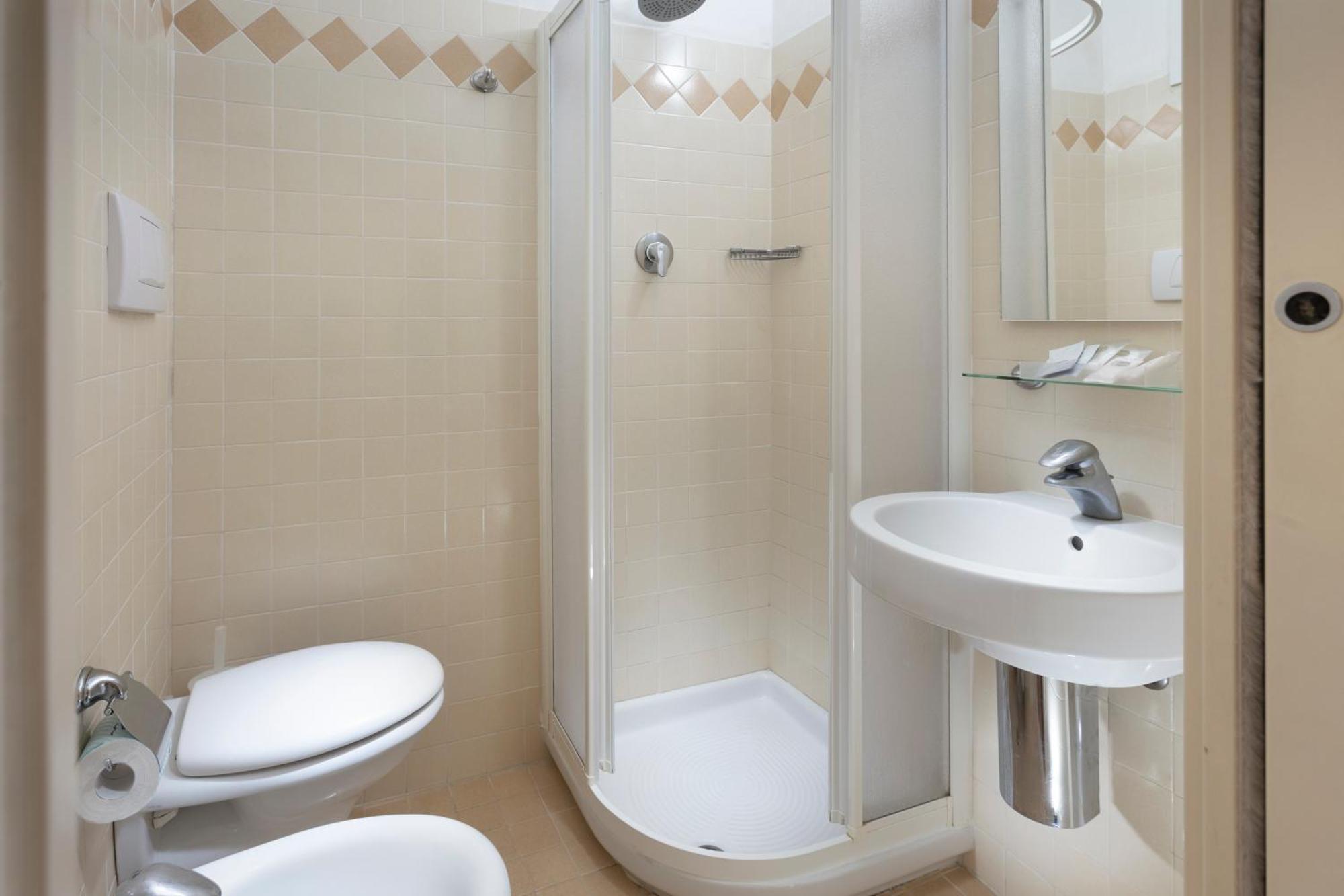 Hotel Baltic Rimini Bagian luar foto